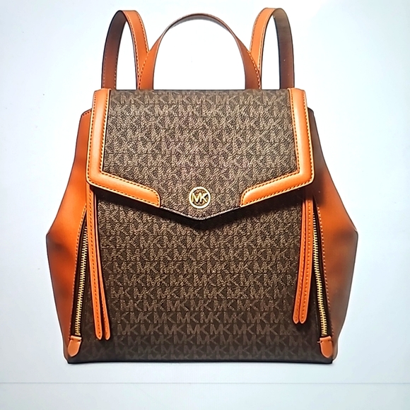Michael Kors Signature/Logo Zip Backpack. BN - Picture 1 of 7